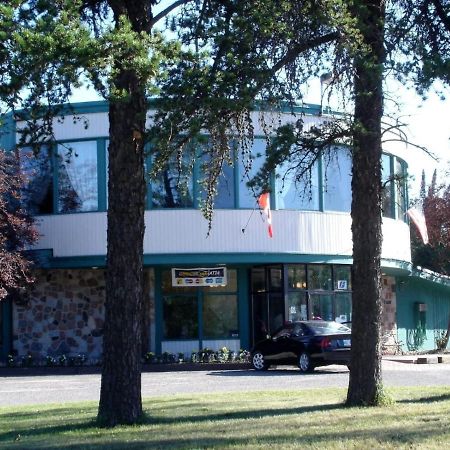 Falcon Lake Hotel 外观 照片