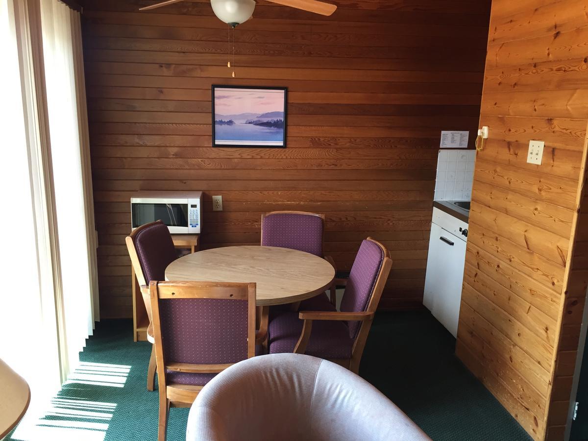 Falcon Lake Hotel 外观 照片