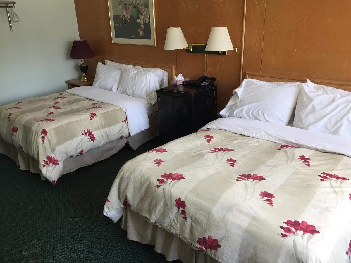 Falcon Lake Hotel 外观 照片