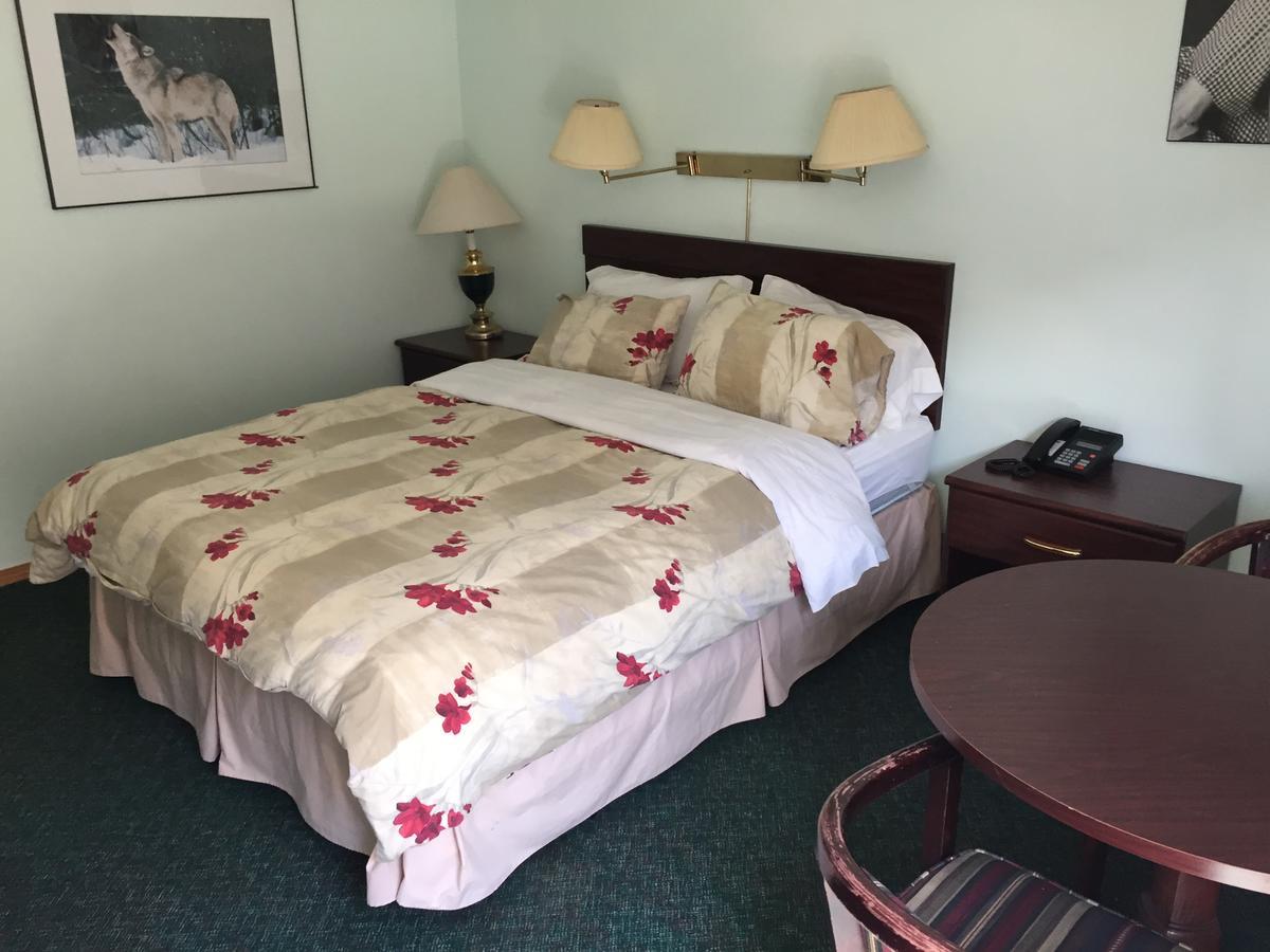 Falcon Lake Hotel 外观 照片