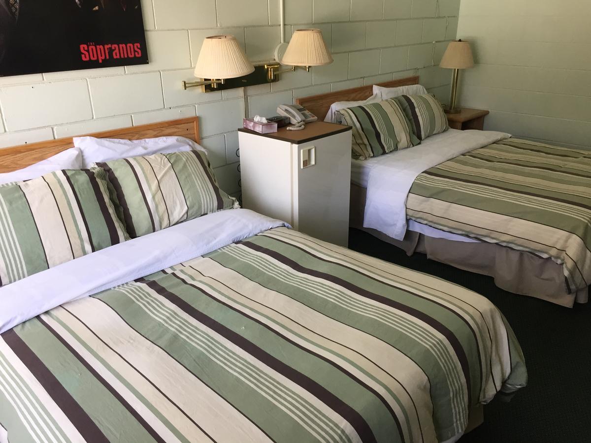 Falcon Lake Hotel 外观 照片