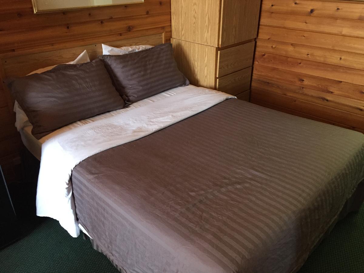 Falcon Lake Hotel 外观 照片