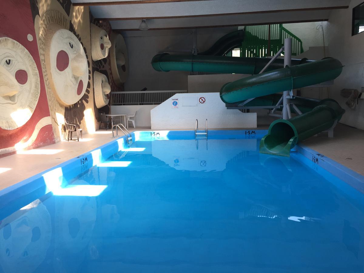 Falcon Lake Hotel 外观 照片
